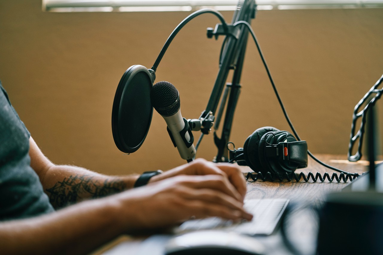 Click now: Spotify adds call-to-action feature to podcasts - Vimarsana News